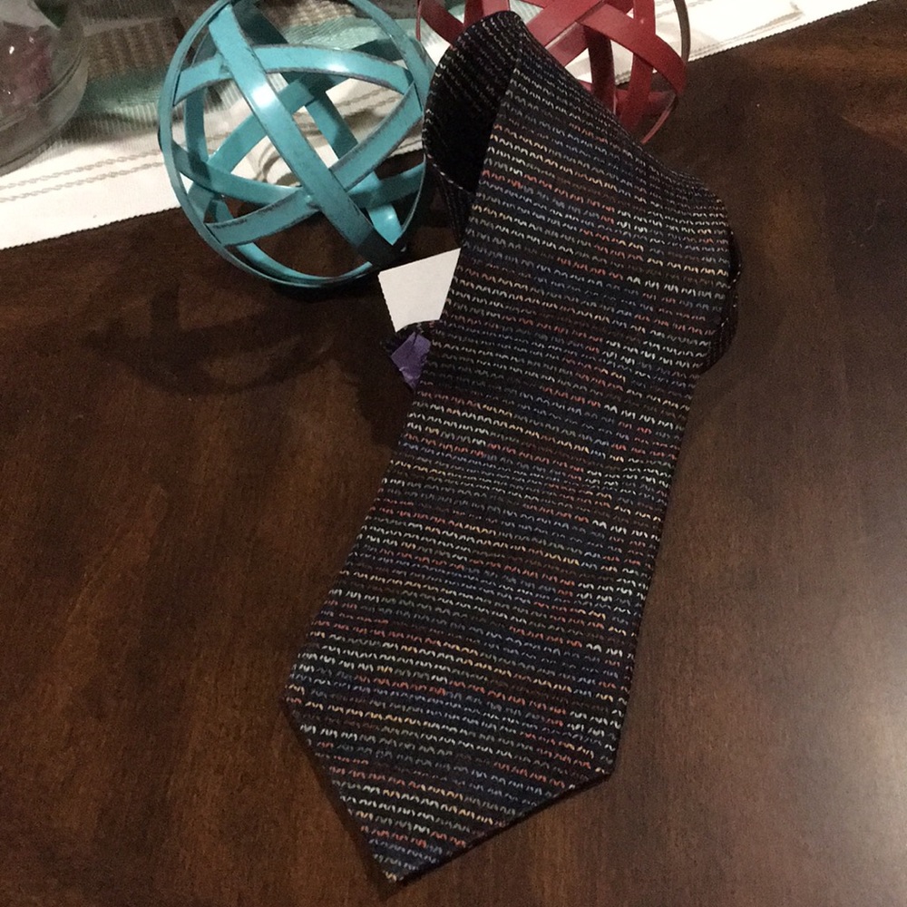 Jimmy V Stonehenge NWT Silk Tie - Picture 2 of 6
